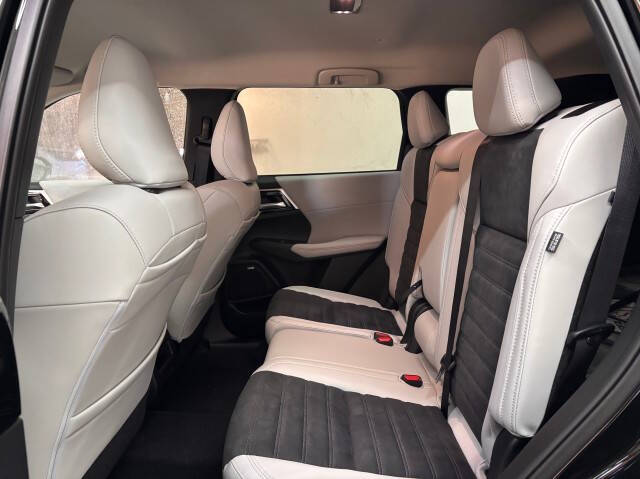 2025 Mitsubishi Outlander SE