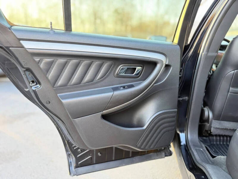 2016 Ford Taurus SEL