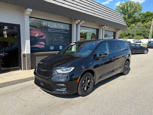 2023 Chrysler Pacifica Plug-In Hybrid Touring L