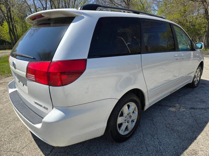2004 Toyota Sienna XLE 7 Passenger
