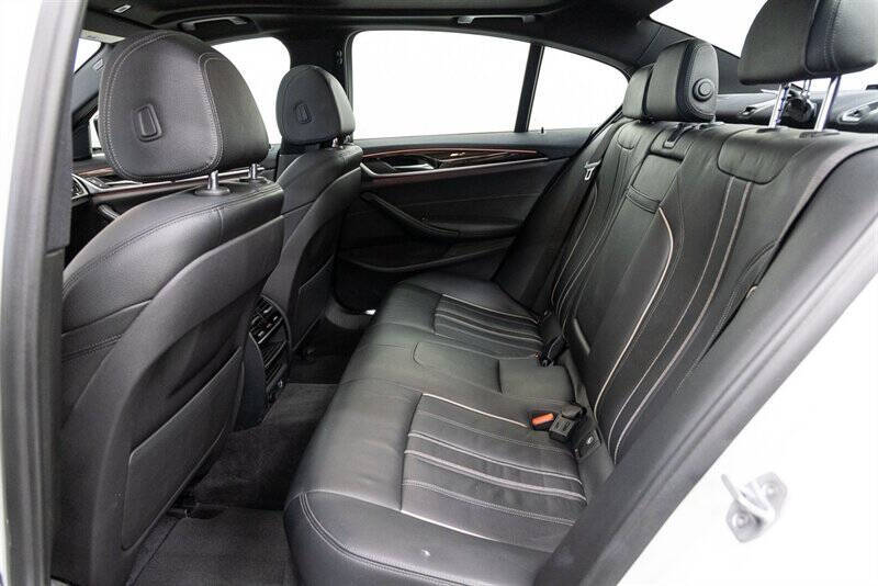 2018 BMW 5 Series 540i