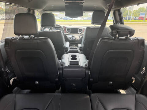 2020 Chrysler Pacifica Touring L 35th Anniversary