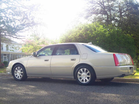 2009 Cadillac DTS Luxury 6-Passenger