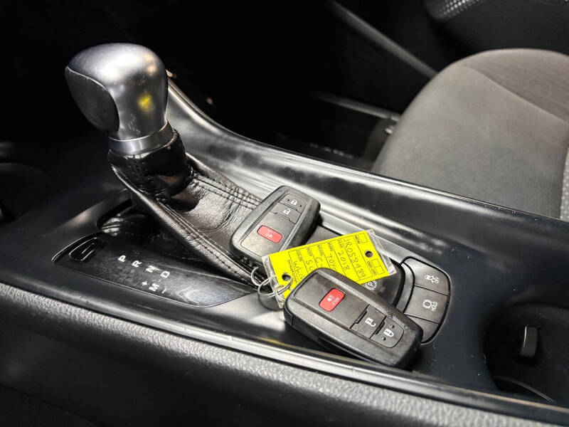 2018 Toyota C-HR XLE Premium