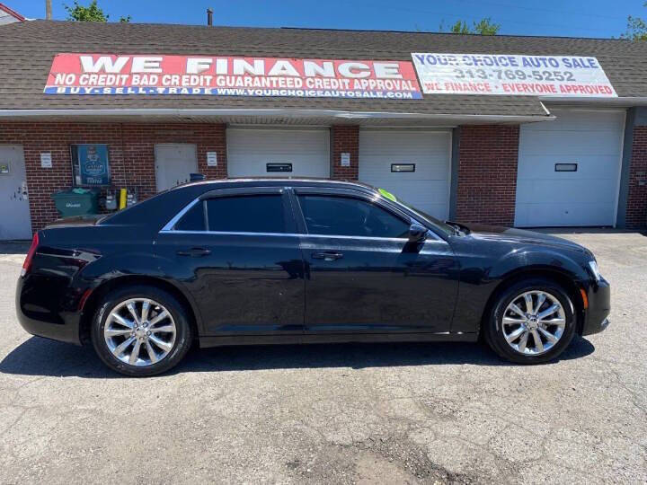 2016 Chrysler 300 Limited