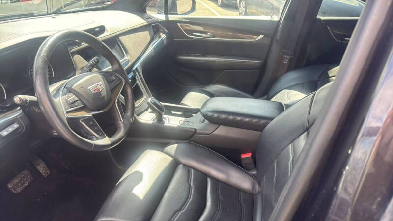 2017 Cadillac XT5 Platinum