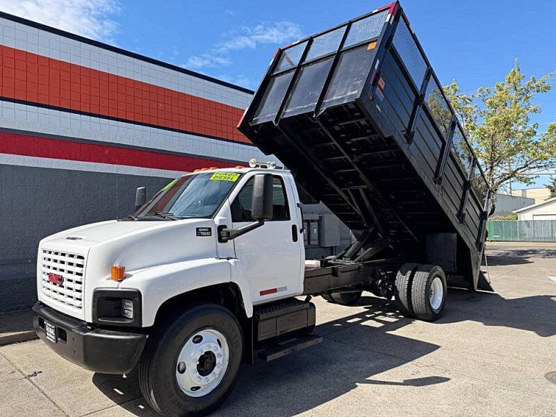 2003 GMC TopKick C7500