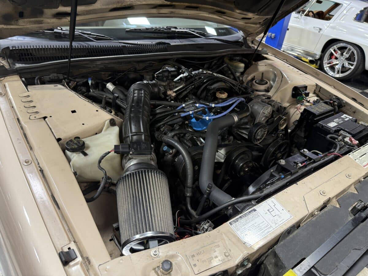 1993 Ford Thunderbird 40