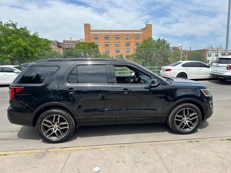 2016 Ford Explorer Sport