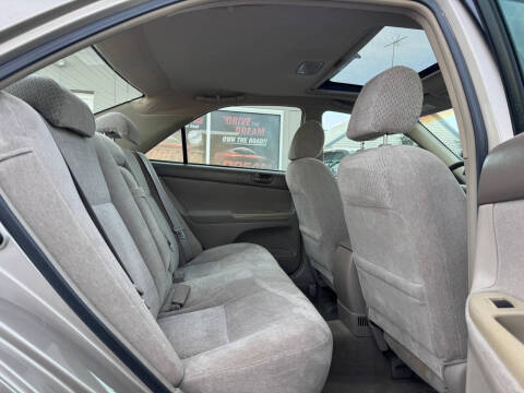 2003 Toyota Camry LE