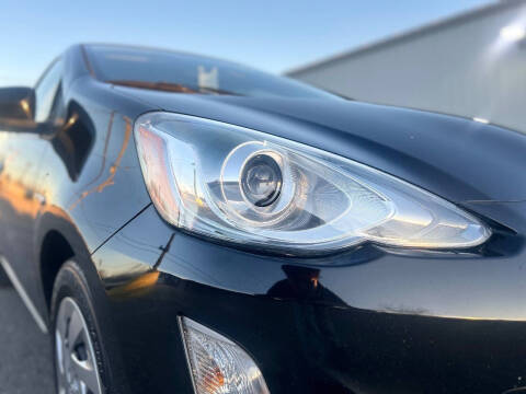 2016 Toyota Prius c Two