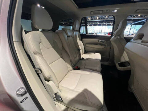 2022 Volvo XC90 T6 Inscription 7-Passenger