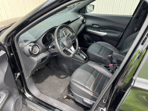 2019 Nissan Kicks SR