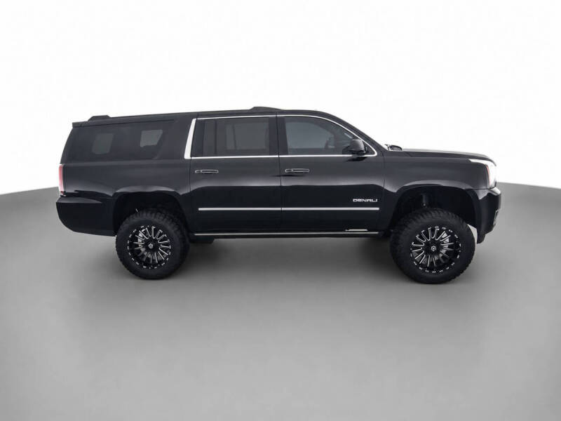 2017 GMC Yukon XL Denali