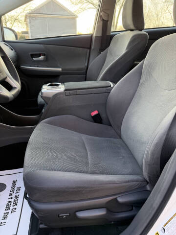 2012 Toyota Prius v Three