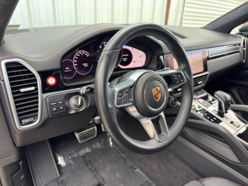 2022 Porsche Cayenne GTS Coupe