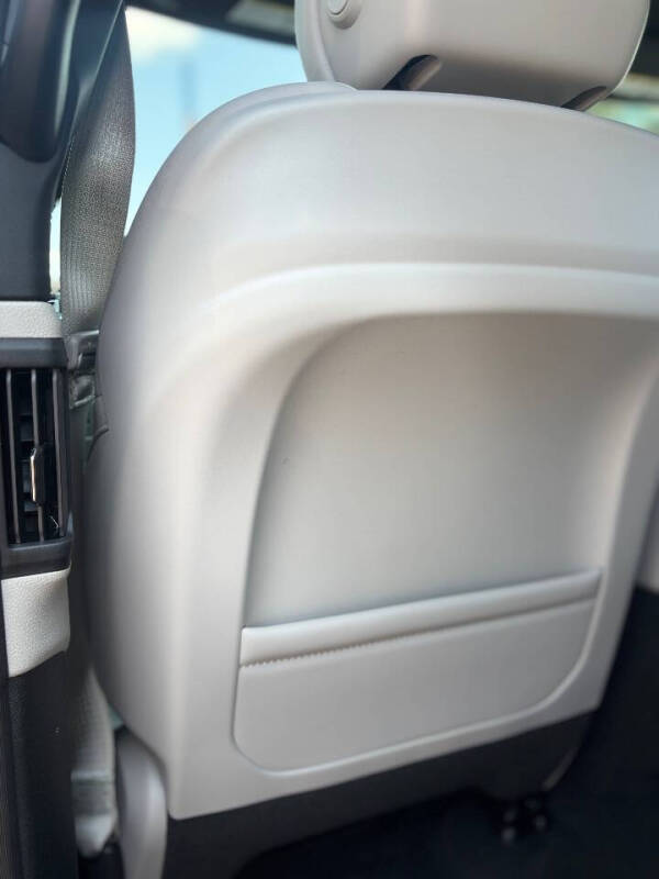 2025 Jeep Wagoneer L