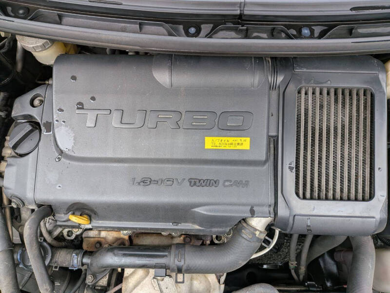 2000 Daihatsu YRV