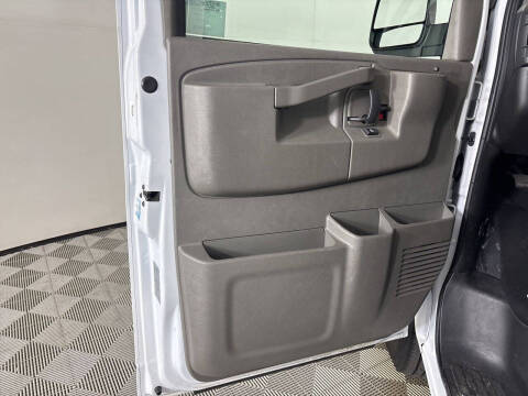 2024 Chevrolet Express LT 3500