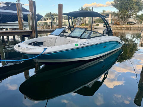 2022 Sea Ray SPX 210 Outboard