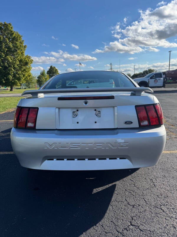 2004 Ford Mustang