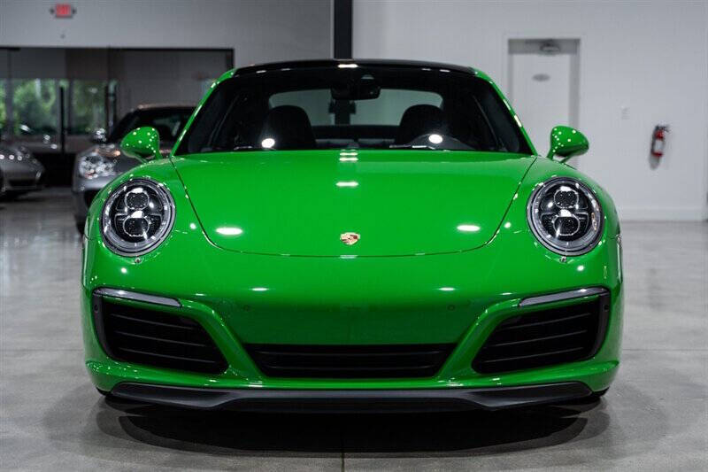 2017 Porsche 911 Carrera 4S