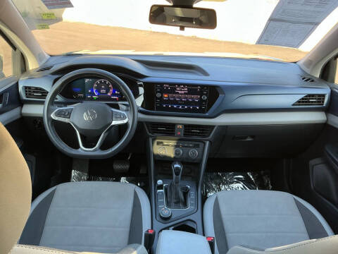 2022 Volkswagen Taos SE 4Motion