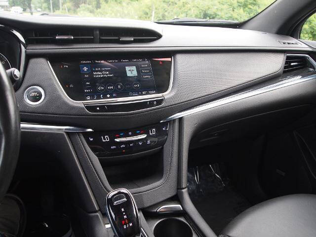 2022 Cadillac XT5 Premium Luxury