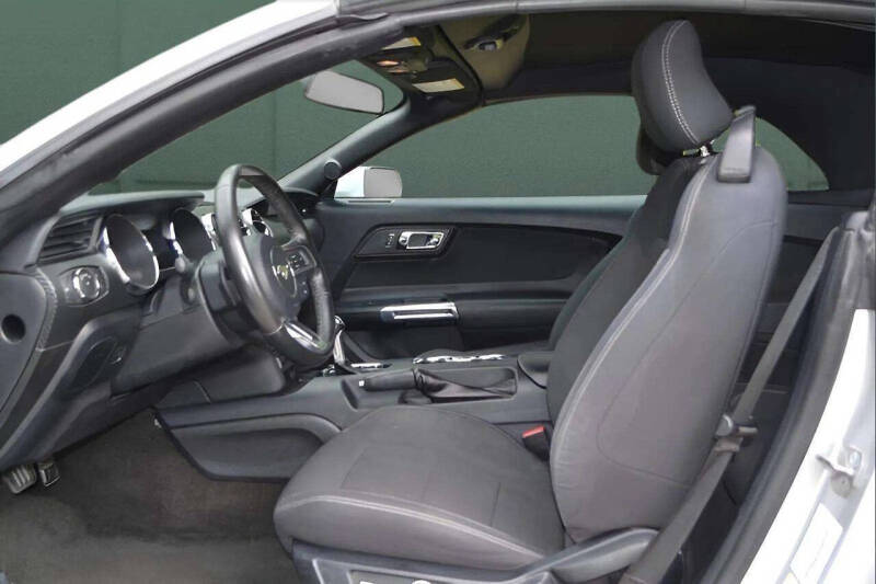 2015 Ford Mustang V6