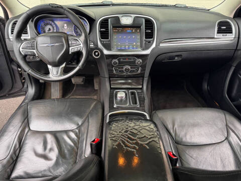 2015 Chrysler 300 Limited