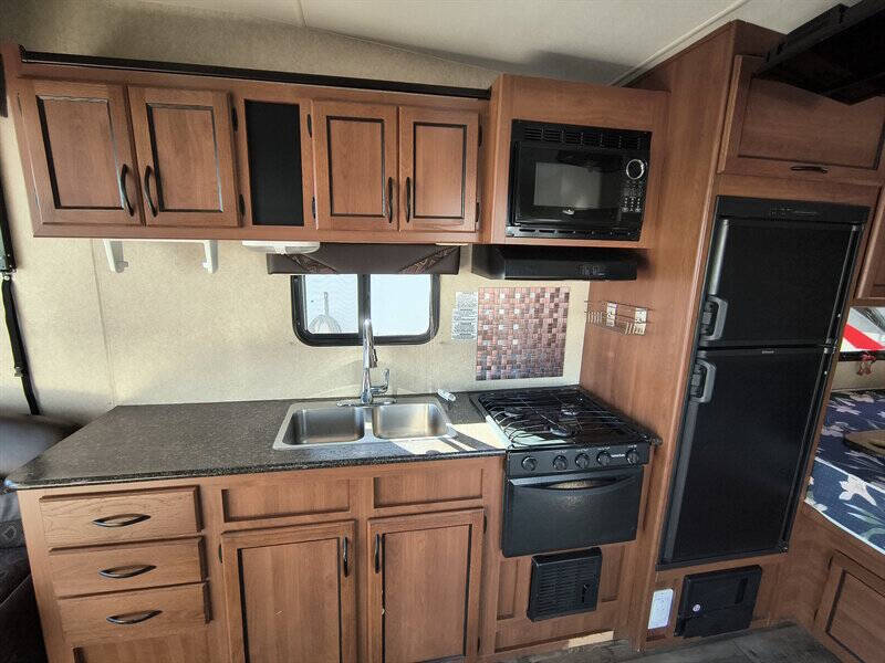 2015 Pacific Coachworks POWERLITE 19EX