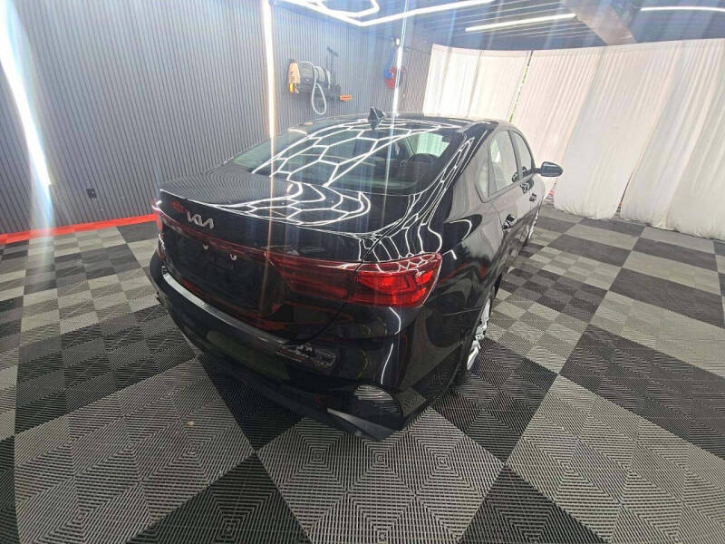 2023 Kia Forte LX