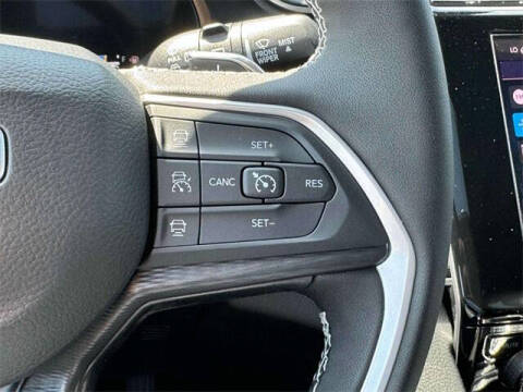 2025 Jeep Grand Cherokee Laredo X