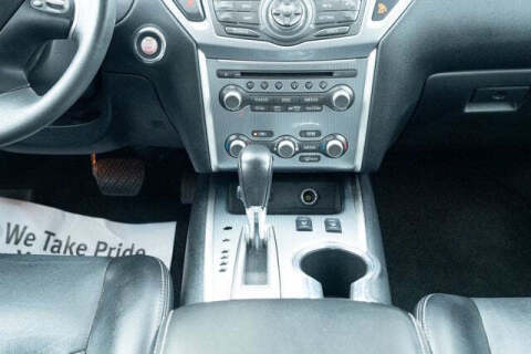 2017 Nissan Pathfinder SL