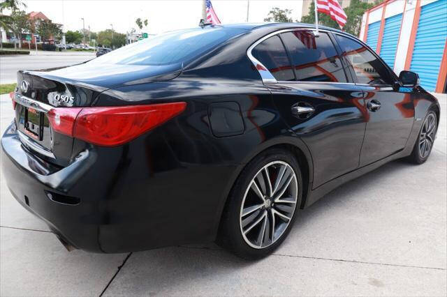 2014 Infiniti Q50 Sedan - $16,297
