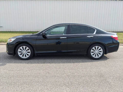 2014 Honda Accord for sale at TNK Autos in Inman KS