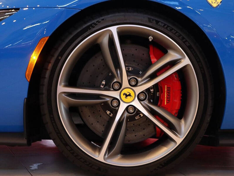 2024 Ferrari 296 GTS