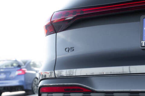 2025 Audi Q5 quattro Premium TFSI