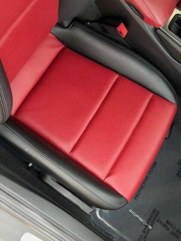 2024 Porsche 718 Cayman