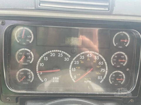 2006 Freightliner Columbia 120