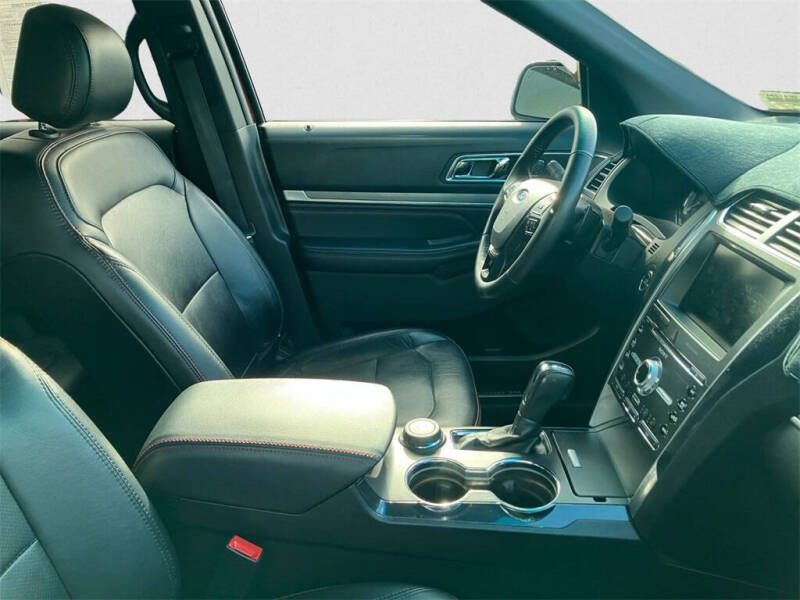 2016 Ford Explorer Sport