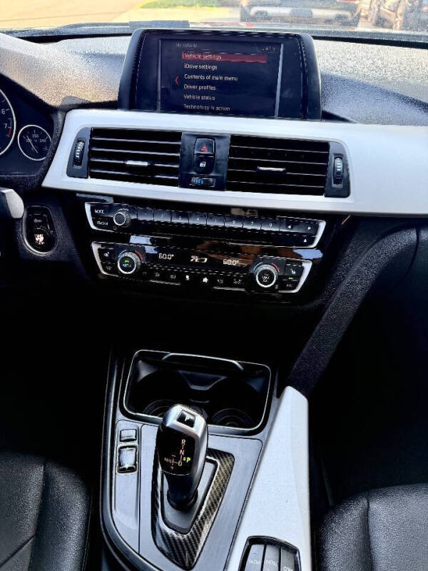 2018 BMW 3 Series 320i