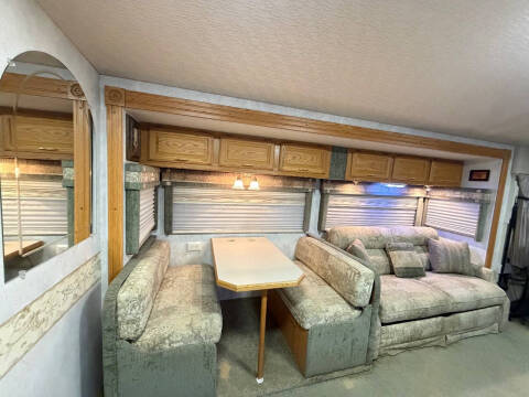 2004 Winnebago Brave