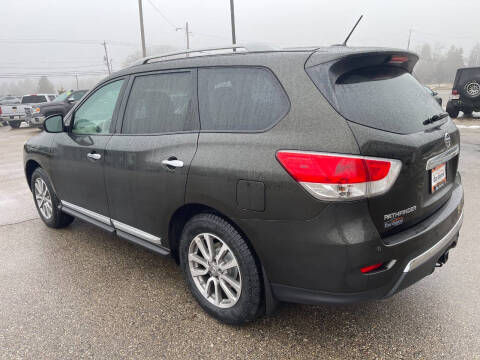 2015 Nissan Pathfinder SL