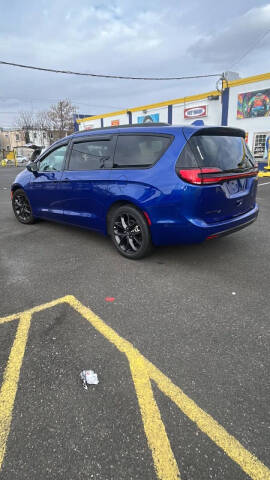 2021 Chrysler Pacifica Touring L