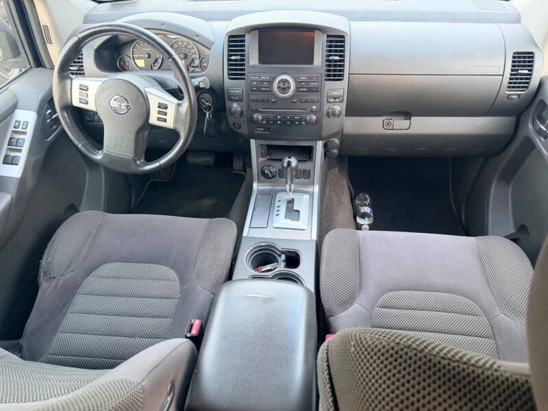 2012 Nissan Pathfinder SV