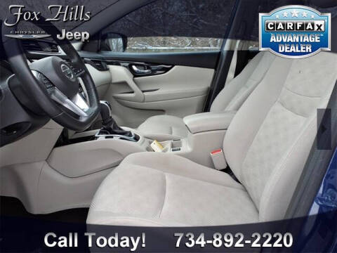 2017 Nissan Rogue Sport SV