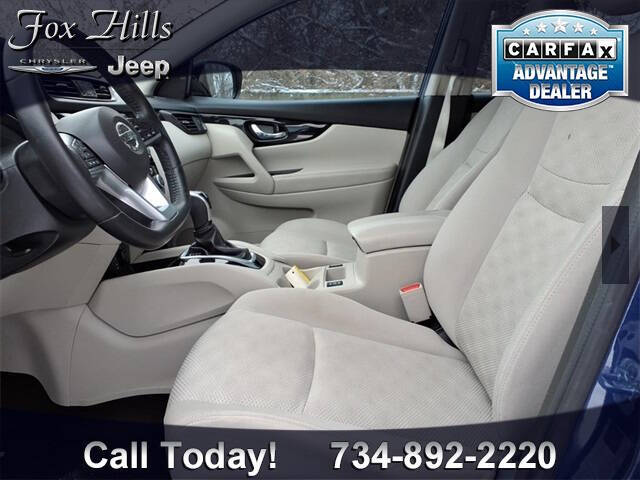 2017 Nissan Rogue Sport SV