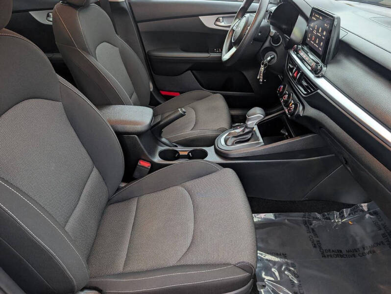 2024 Kia Forte LX