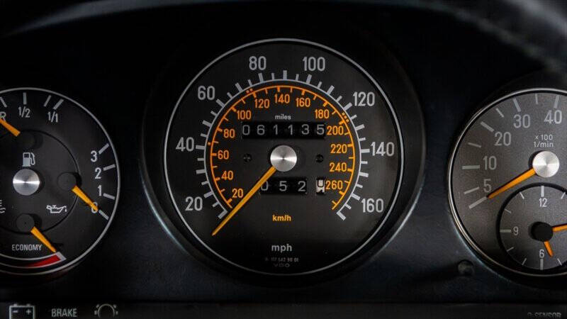 1987 Mercedes-Benz 560-Class 560 SL